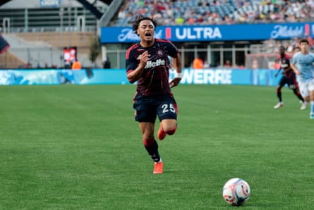 SOCCER: AUG 23 MLS New England Revolution vs New York City FCPeyton Miller #25 of the New England Revolution tracks the ball down during a match between the New England Revolution and New York City FC on August 23, 2026, at Gillette Stadium in Foxborough, Massachusetts.