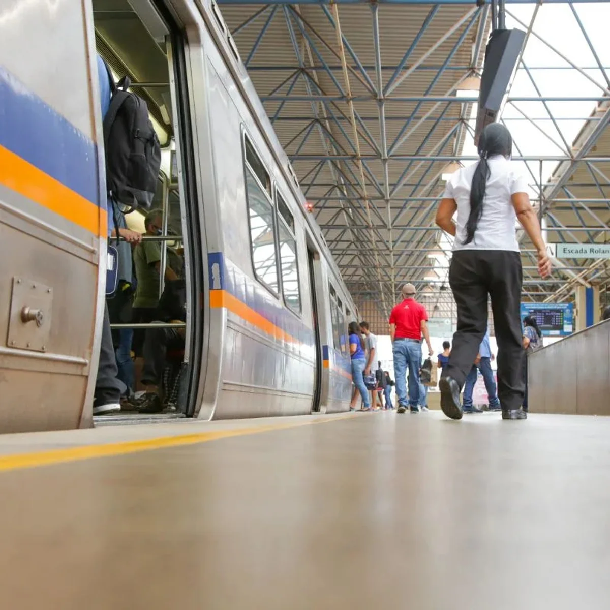 Metrô-DF dá pane em duas estações do DF e trens são evacuados