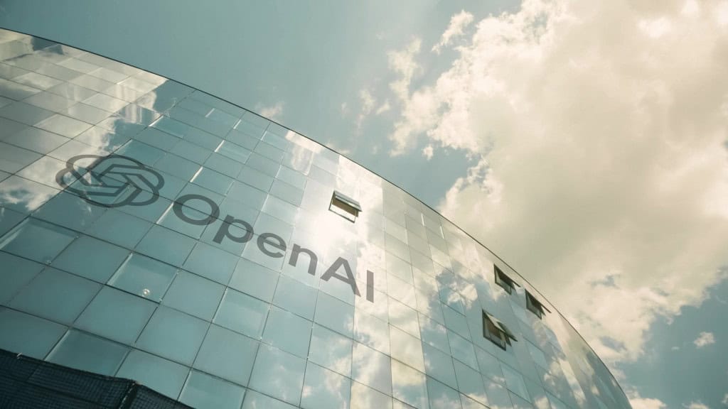 OpenAI prepara GPT-6 Cyber para reforçar segurança de agentes de IA e automatizar adoção por clientes