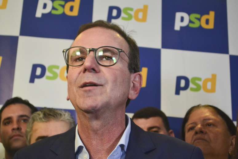 Como Paes mantém força na disputa pelo governo do RJ mesmo após perder vantagem para vencer no 1º turno