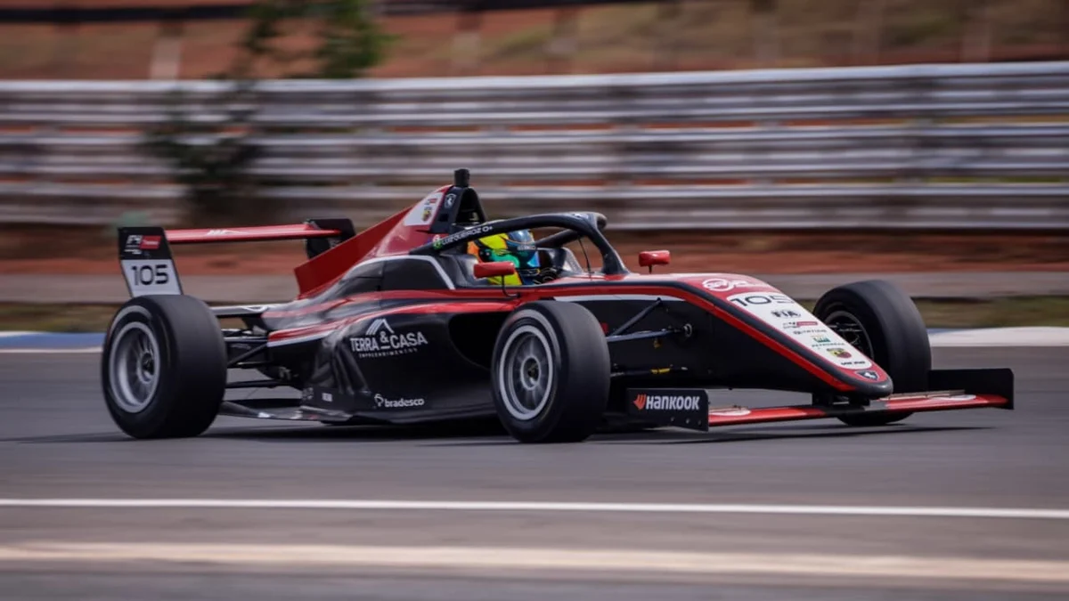 Fausto Arnaldo vence corrida 3 da Fórmula 4 e amplia liderança em Brasília