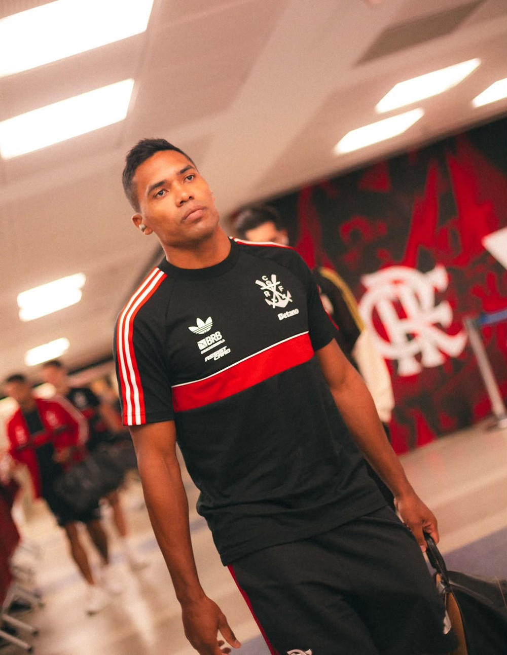 Alex Sandro antes de jogo entre Flamengo e Corinthians — Foto: Adriano Fontes/Flamengo