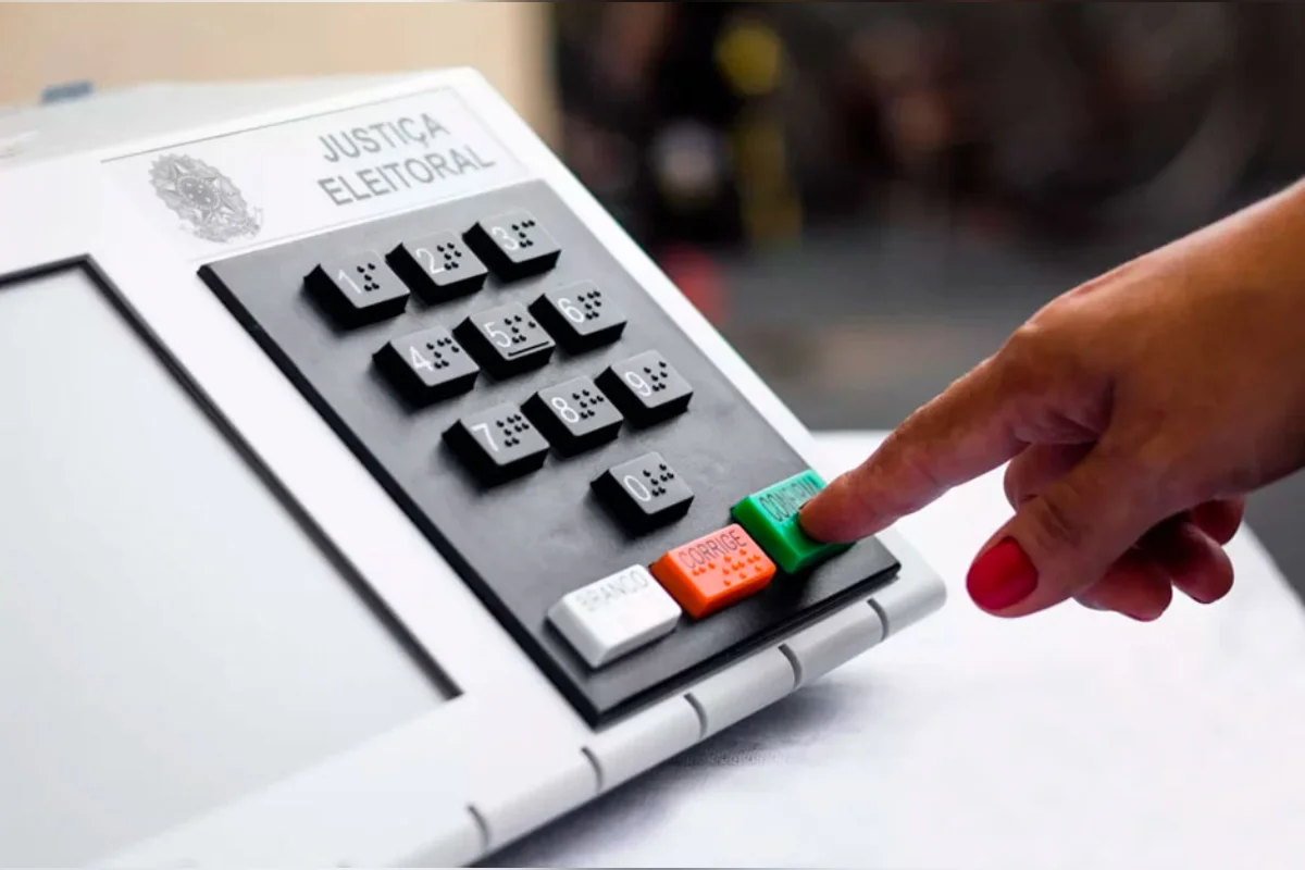 Imagem da matéria: Real Time Senado em SE: André David tem 18%; Alessandro, 14%; Rogério, 12%