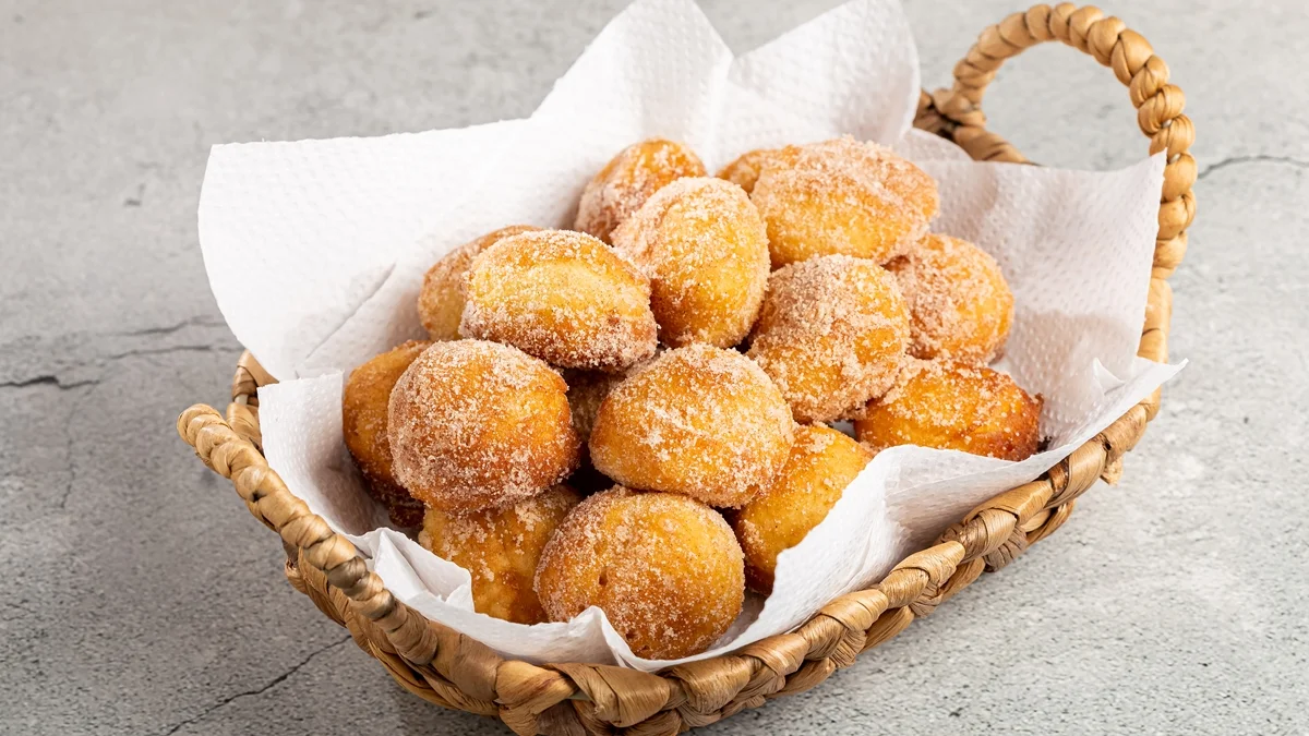 Receita de bolinho de chuva fofinho sem leite e sem farinha de trigo
