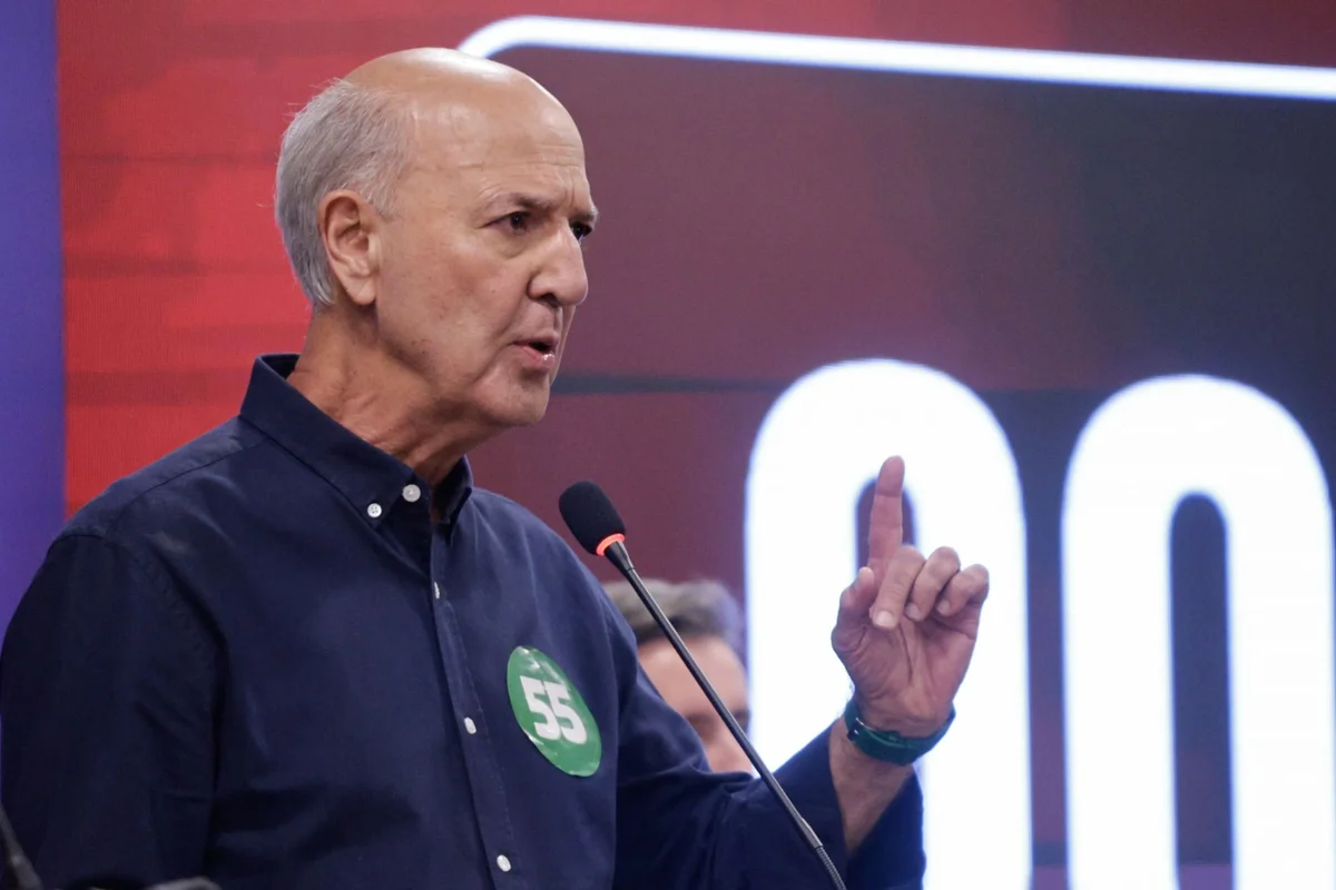 Imagem da matéria: TRE nega excluir propaganda que diz que candidatura de Arruda foi barrada