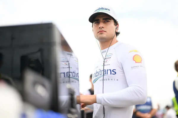 Em Brasília, Caio Collet estreia na Stock Car ao lado de Felipe Massa - destaque galeria