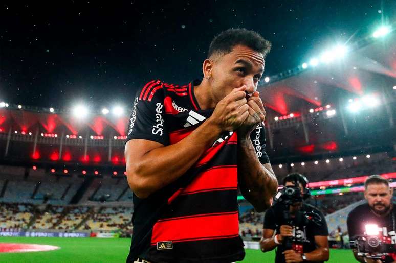 Jogador do Fla, Danilo revela "drama" com filho torcedor do Flu
