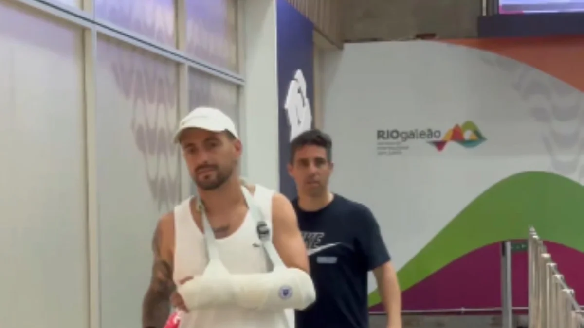 Flamengo: Arrascaeta chega ao RJ e passa por cirurgia no punho nesta quinta