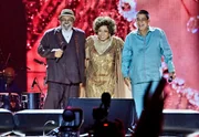 Alcione, Zeca e Jorge Aragão celebram encontro no palco: "Somos família"