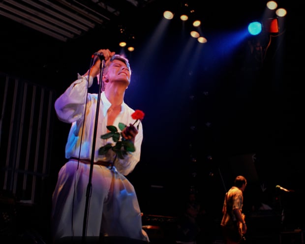 O filme do tour de David Bowie de 1978, 'Lost', tocará em arenas em 2027, remasterizado pelo diretor de Moonage Daydream, Brett Morgen.