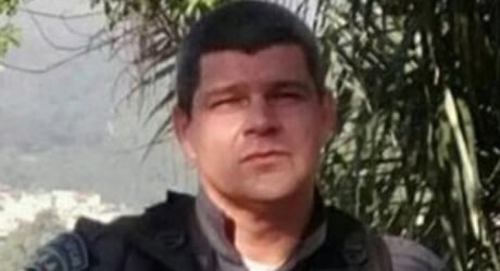 PM é condenado a 30 anos pela morte de jovens após confundir macaco hidráulico com arma no Rio