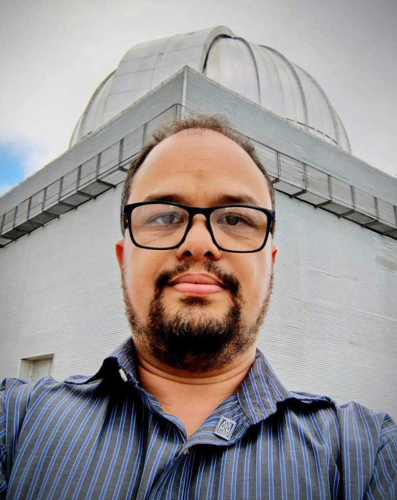 Da escola à praça: projeto “quebra as paredes” no ensino da astronomia