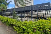 Barcos expostos em terreno público na Zona Sul de São Paulo
