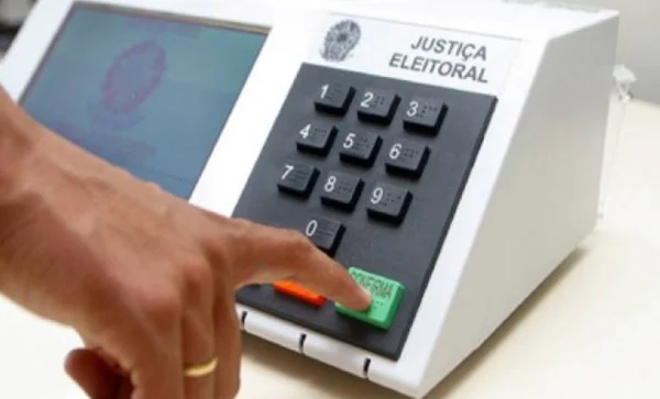 TSE: primeira hora de votação tem 1 milhão de justificativas de ausência