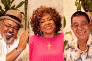 Alcione, Zeca e Jorge Aragão celebram encontro no palco: "Somos família"
