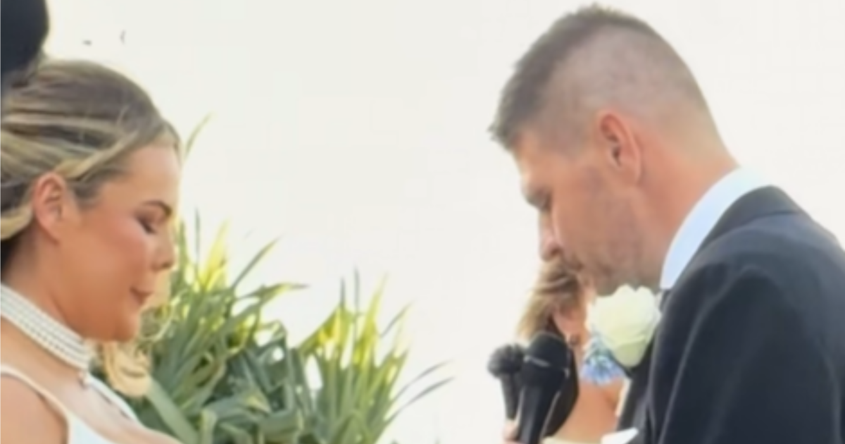 Noivo erra o nome da esposa no altar e viraliza nas redes sociais; assista