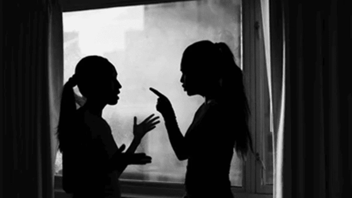 Mulher é condenada a 18 anos por tentar matar companheira durante separação