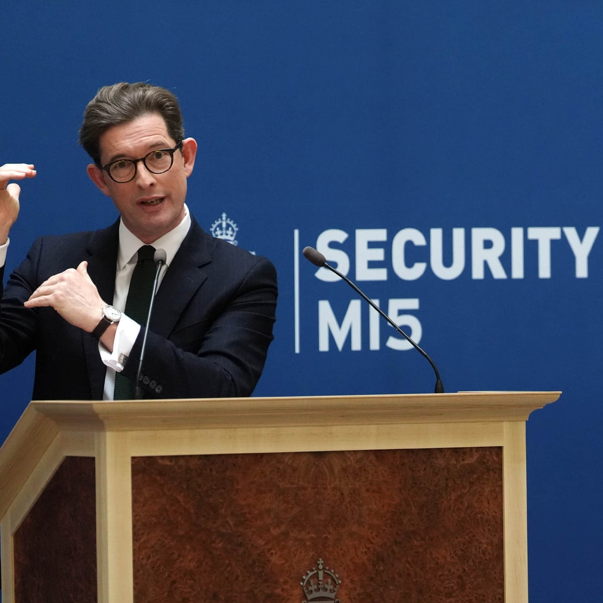 Extremistas de direita estão cada vez mais propensos a considerar ataques terroristas, diz o chefe do MI5