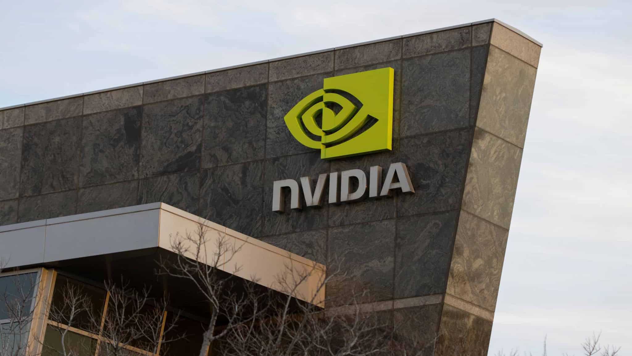 Logo da Nvidia em uma fachada