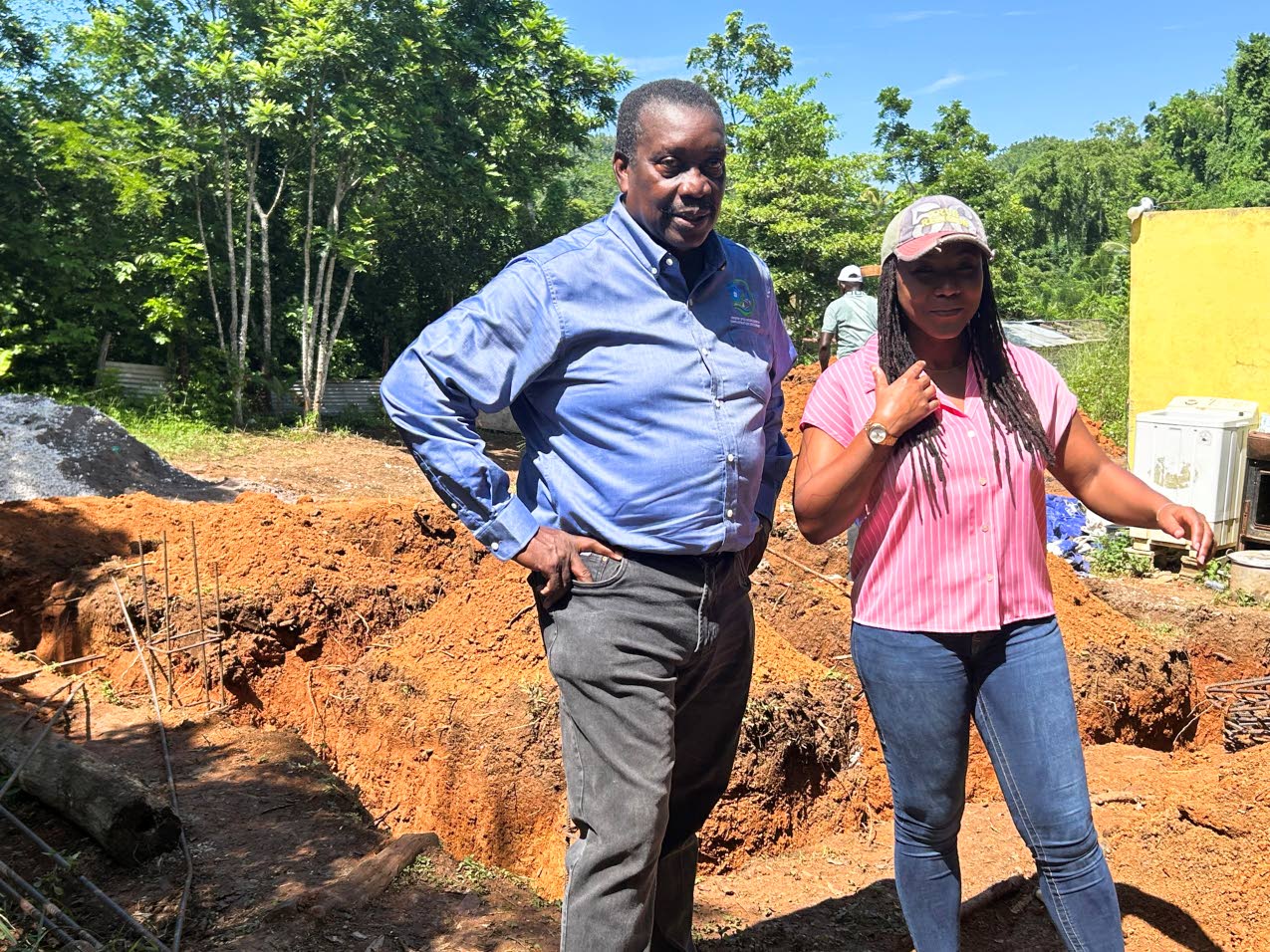 Montague insatisfeito com o ritmo do projeto de habitação em contêineres de Trelawny