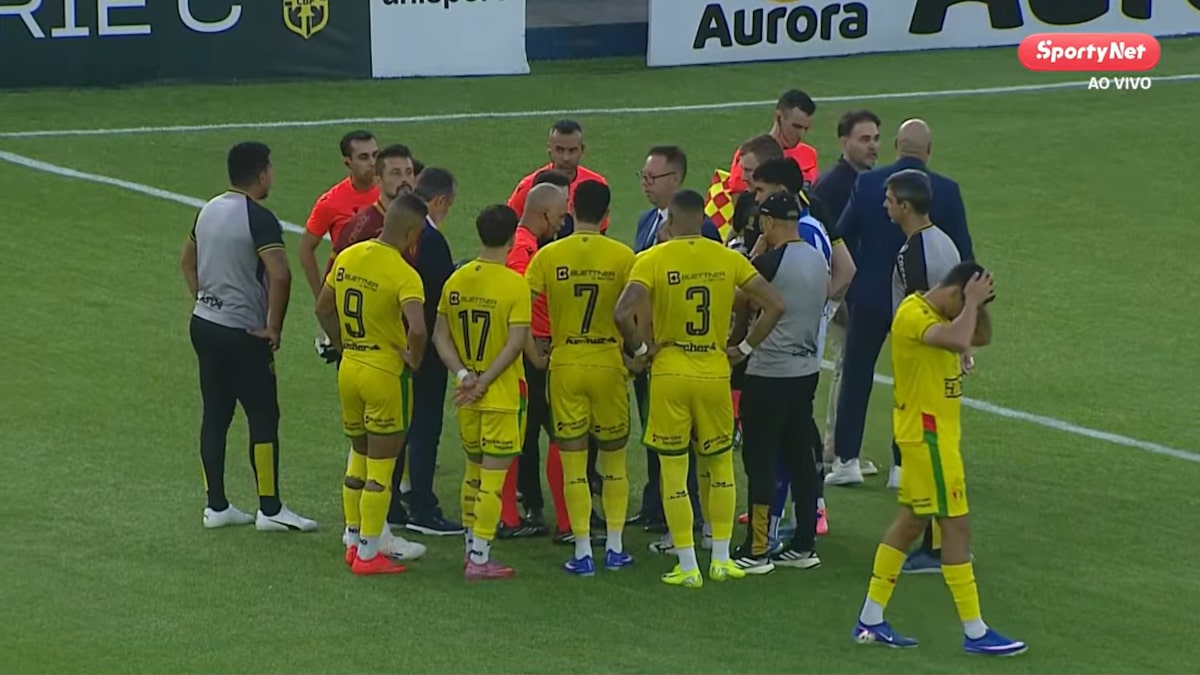 Câmera de transmissão e do VAR ‘treme’ no estádio do Brusque e suspende rodada decisiva da Série C