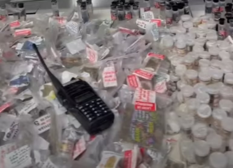 Polícia prende três suspeitos de tráfico na comunidade do Castelar, em Belford Roxo (RJ)