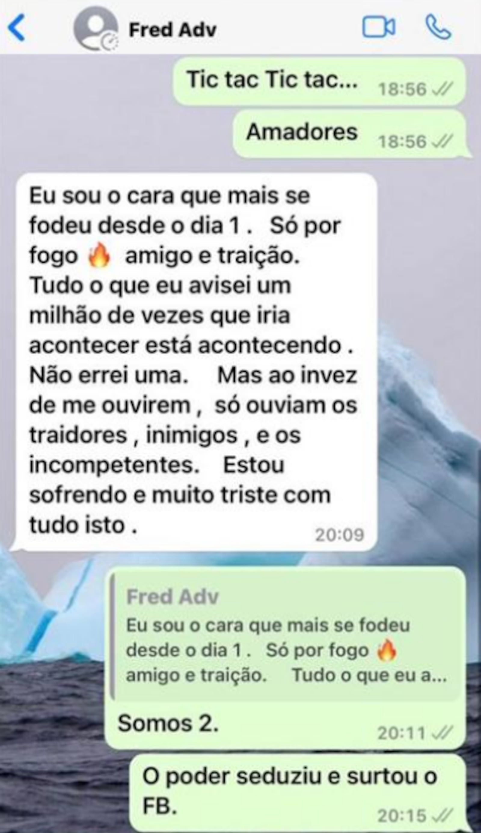 Santini mantinha contato com o advogado Frederick Wassef