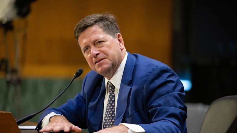 Donald Trump diz que Jay Clayton liderará a força-tarefa de 'super inteligência' da IA