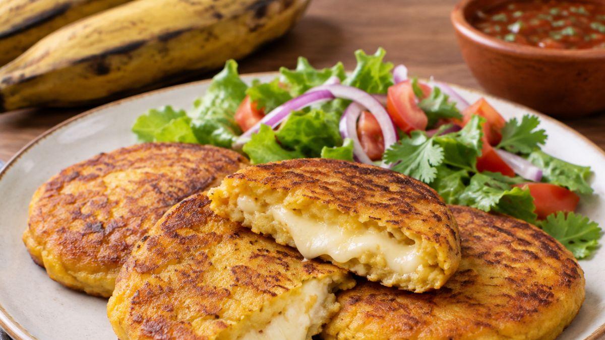 Simples panquecas de banana com queijo, a mistura perfeita entre doce e salgado