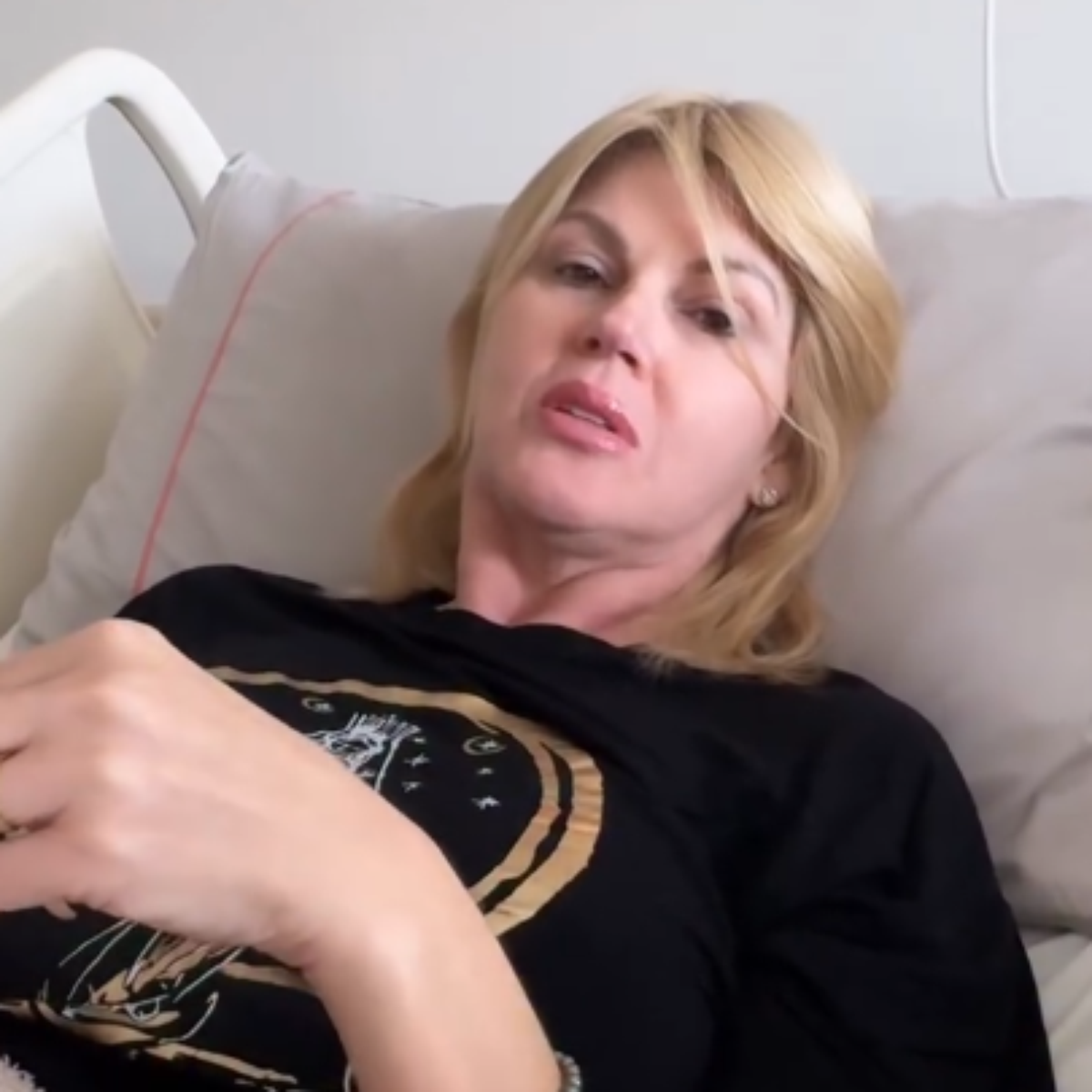 Val Marchiori desabafa após retirar massa do intestino: 'Rezem por mim'