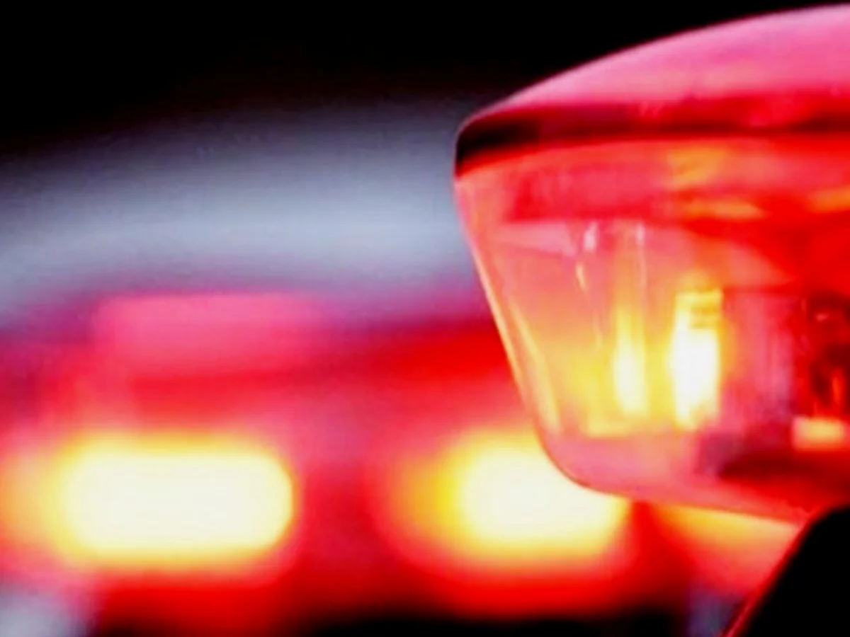 Mulher é morta a facadas em casa na Bahia; polícia busca ex-namorado