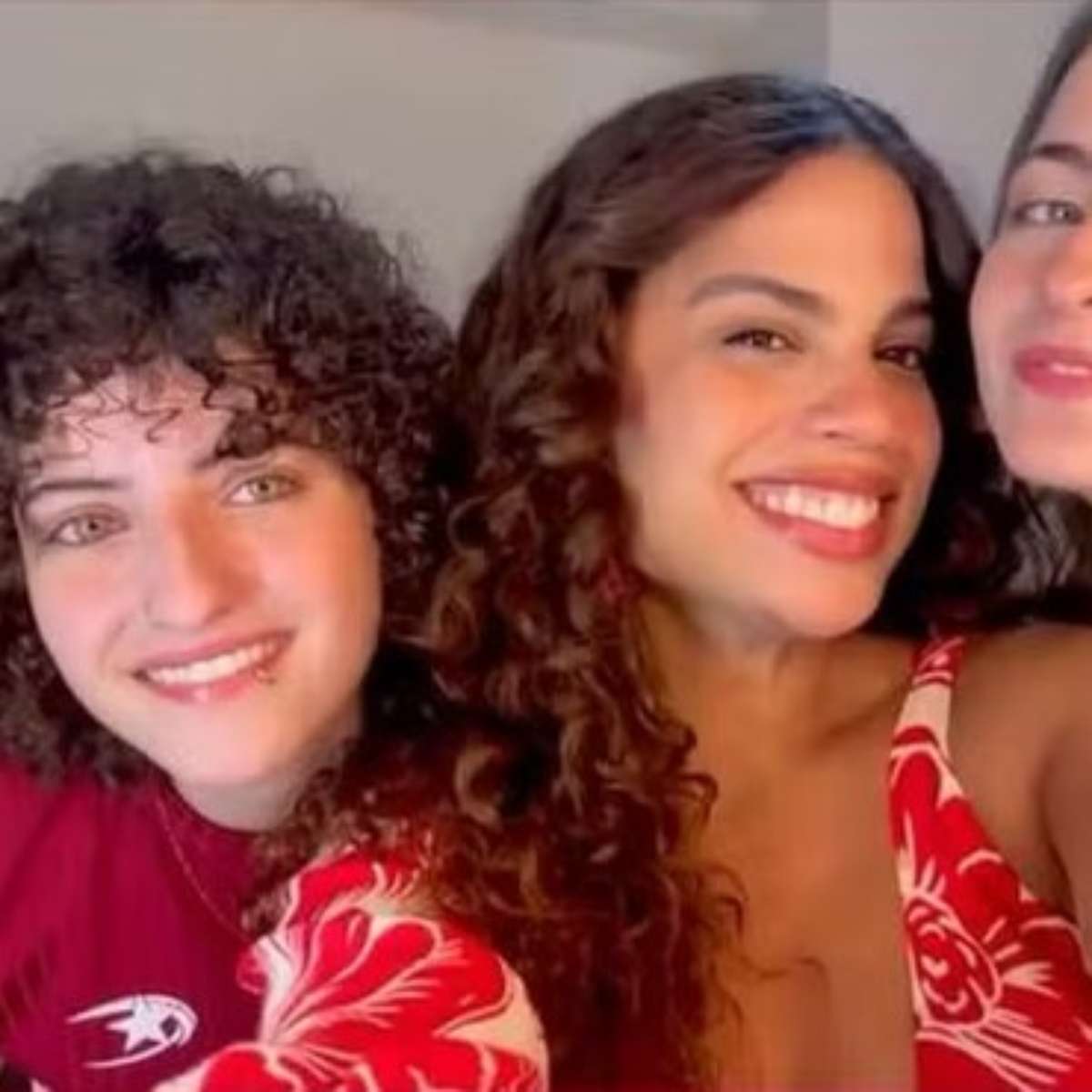 Netas de Chico Buarque e Marieta Severo se apresentam no Rio; conheça as herdeiras