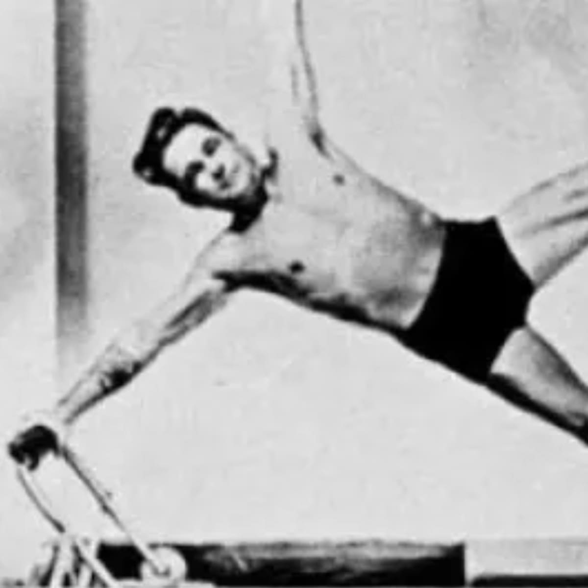 Imagem da matéria: Joseph Pilates: "Sería un grave error pensar que solo con hacer ejercicio es suficiente"