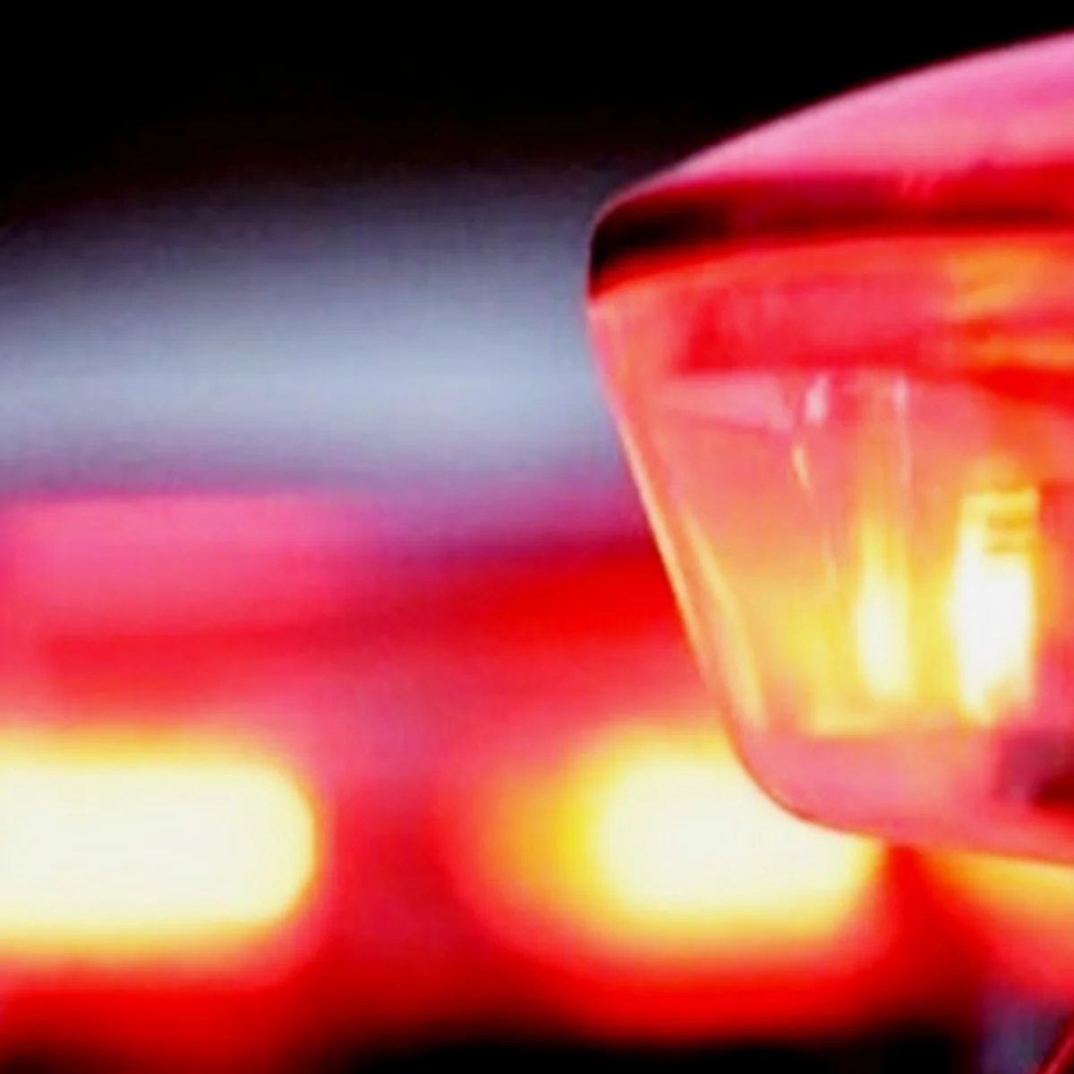 Mulher é morta a facadas em casa na Bahia; polícia busca ex-namorado