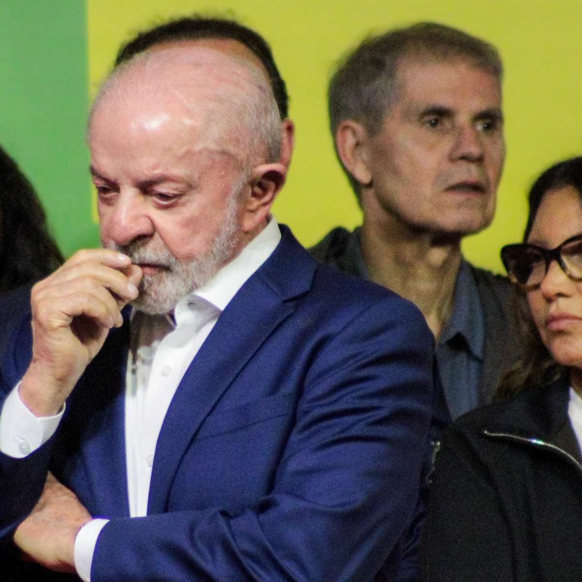 Clima na equipe de Lula é de surpresa e tristeza, mas campanha aposta em virada no segundo turno