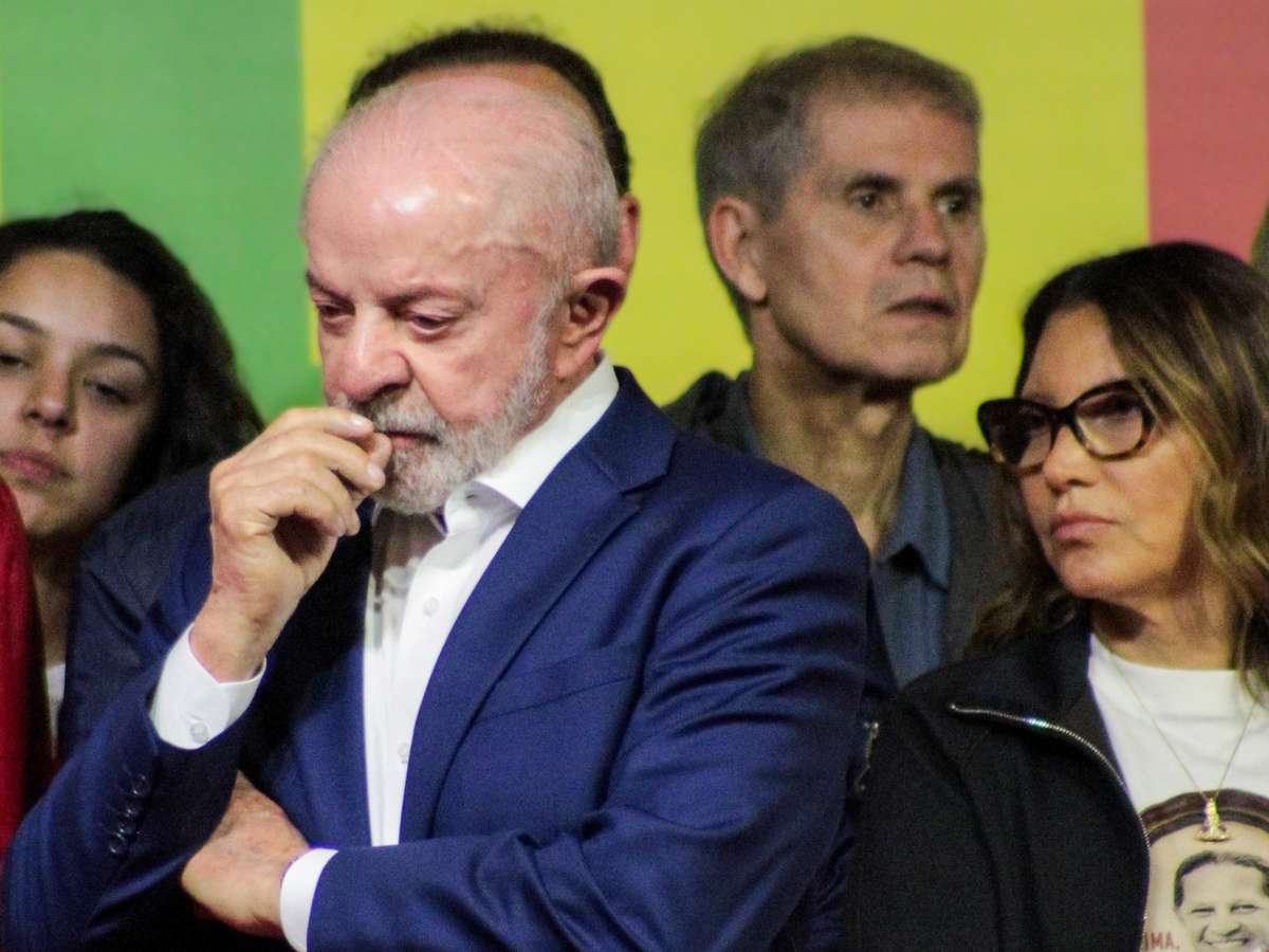 Clima na equipe de Lula é de surpresa e tristeza, mas campanha aposta em virada no segundo turno