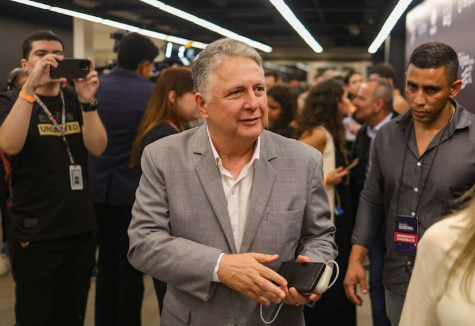 Garotinho desistiu de recorrer de decisão no TSE; movimento, se aceito, vai eleger Douglas Ruas em primeiro turno no Rio.