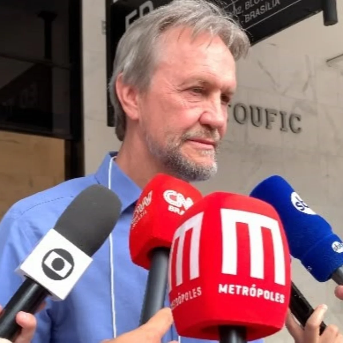 Líder do PT diz que Lula deve ir a debates, e cobra mobilização de aliados