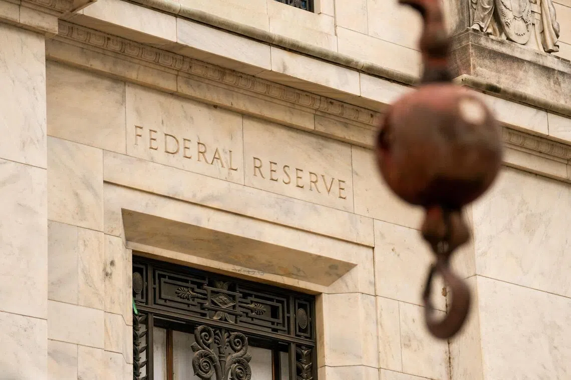 US Treasuries rally as AI trade wobbles, raising doubts over bearish bond bets and restoring haven demand.