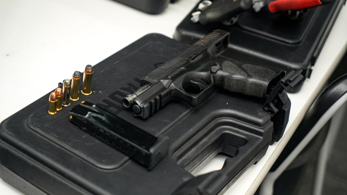 Justiça interna adolescente de 13 anos que baleou colega de 14 na cabeça com arma do pai em SC