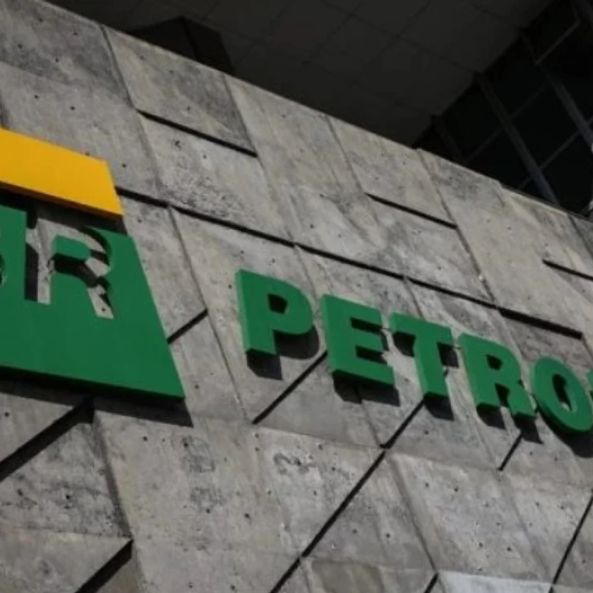Petrobras faz nova descoberta de petróleo em águas profundas do Amapá