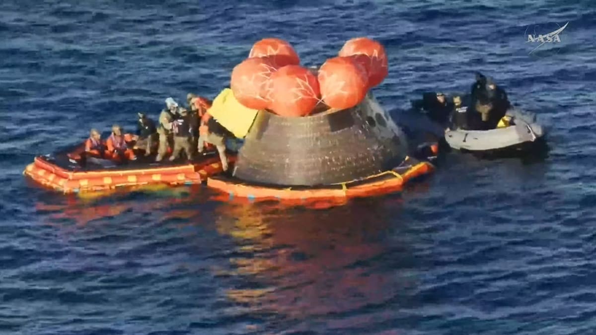 La nave amerizó en el océano Pacífico, frente a la costa de San Diego