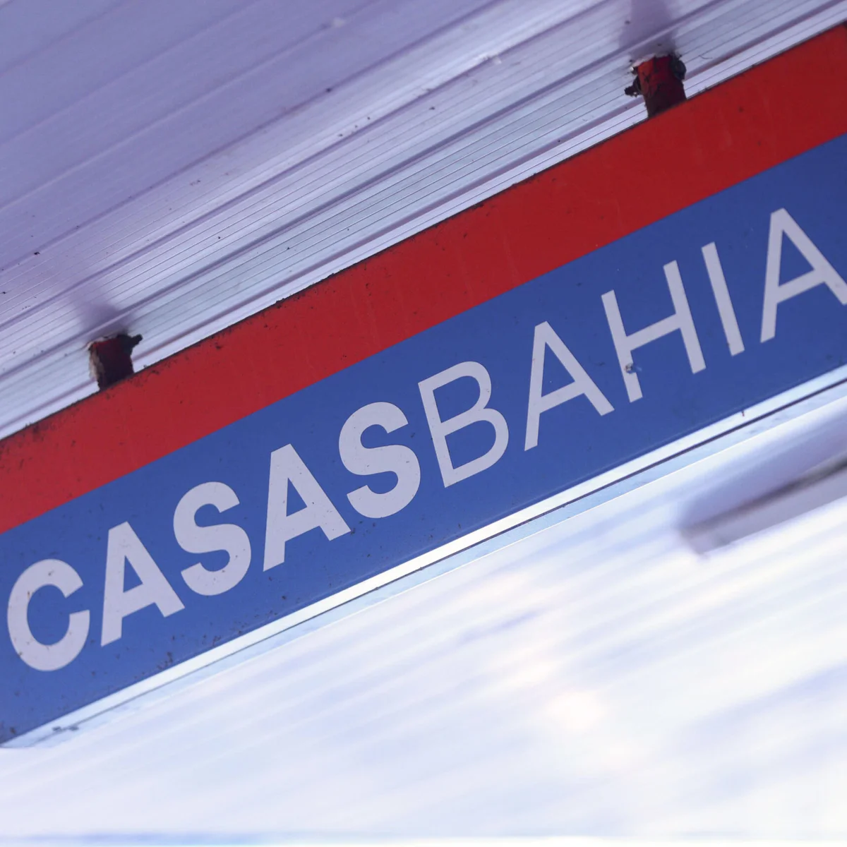 Casas Bahia reduz estoques e perde 4,6 mil funcionários, diz perícia