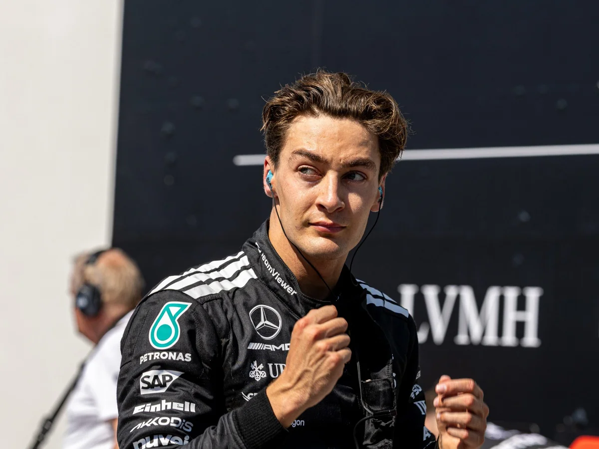 Mercedes confirma trocas no motor de Russell, que será punido em Singapura