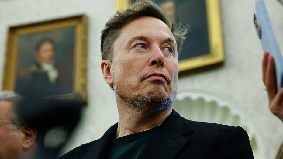 A Starlink da Ucrânia foi restaurada após Elon Musk alegar que Kiev violou os termos de serviço 'para matar pessoas'