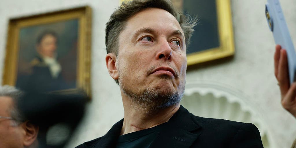 A Starlink da Ucrânia foi restaurada após Elon Musk alegar que Kiev violou os termos de serviço 'para matar pessoas'