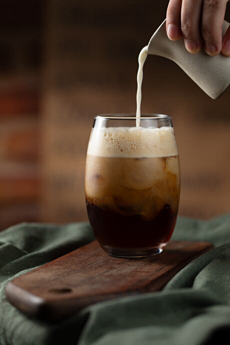 Dia Internacional do Café: bebidas com whey, receitas e sorvete de pingado