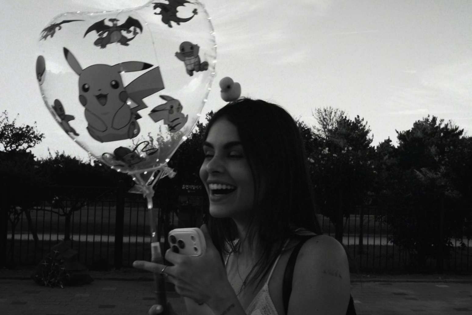 Amanda &eacute; clicada durante temporada de f&eacute;rias na &Aacute;sia