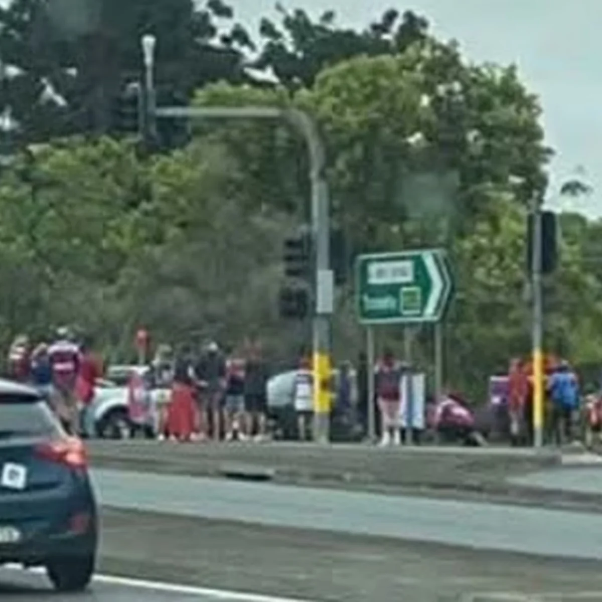 Motorista atropela multidão de torcedores de time de rugby na Austrália