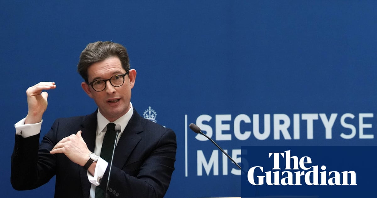 Extremistas de direita estão cada vez mais propensos a considerar ataques terroristas, diz o chefe do MI5